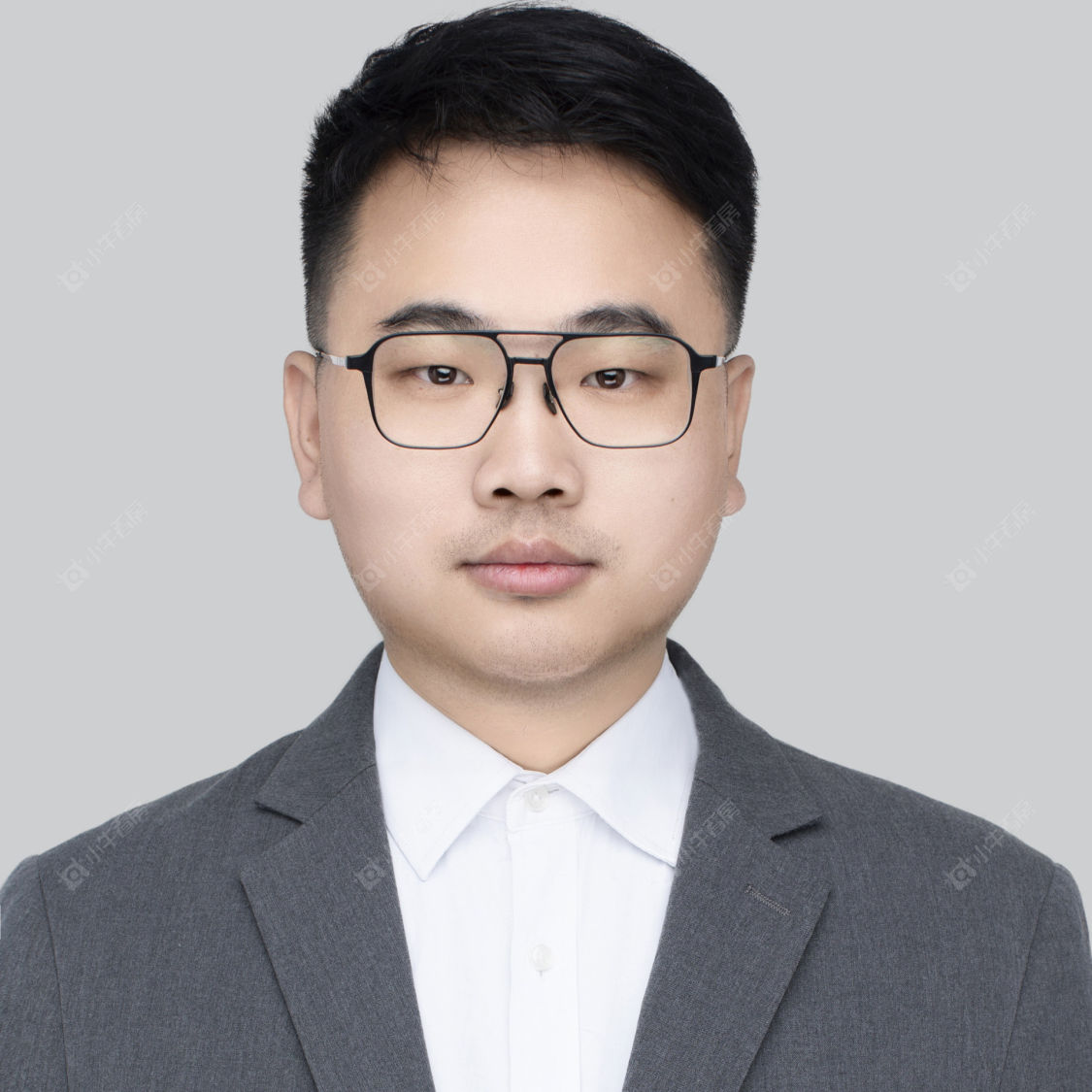 二手经纪人戴旭东