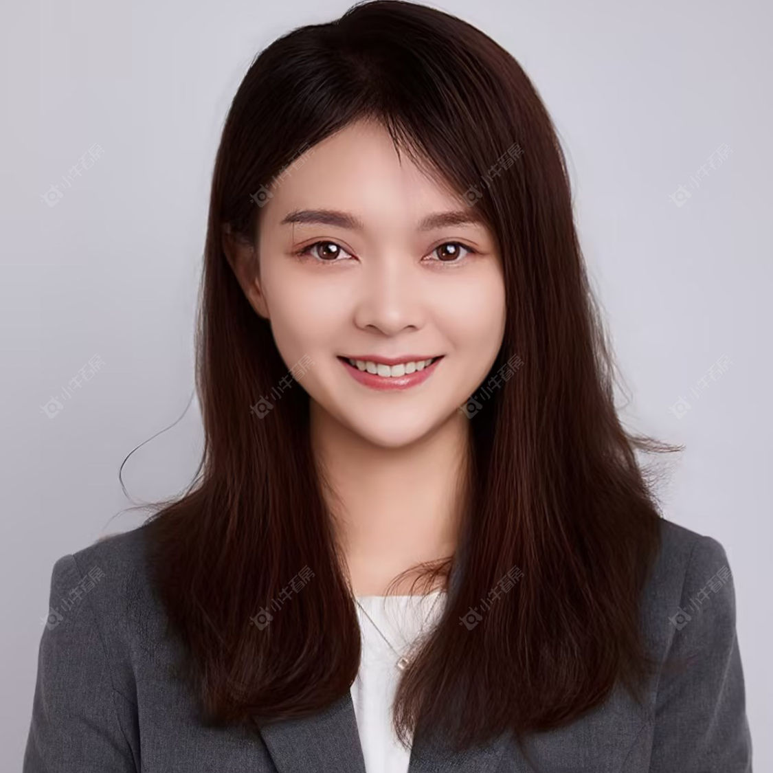 二手经纪人潘雪蓉