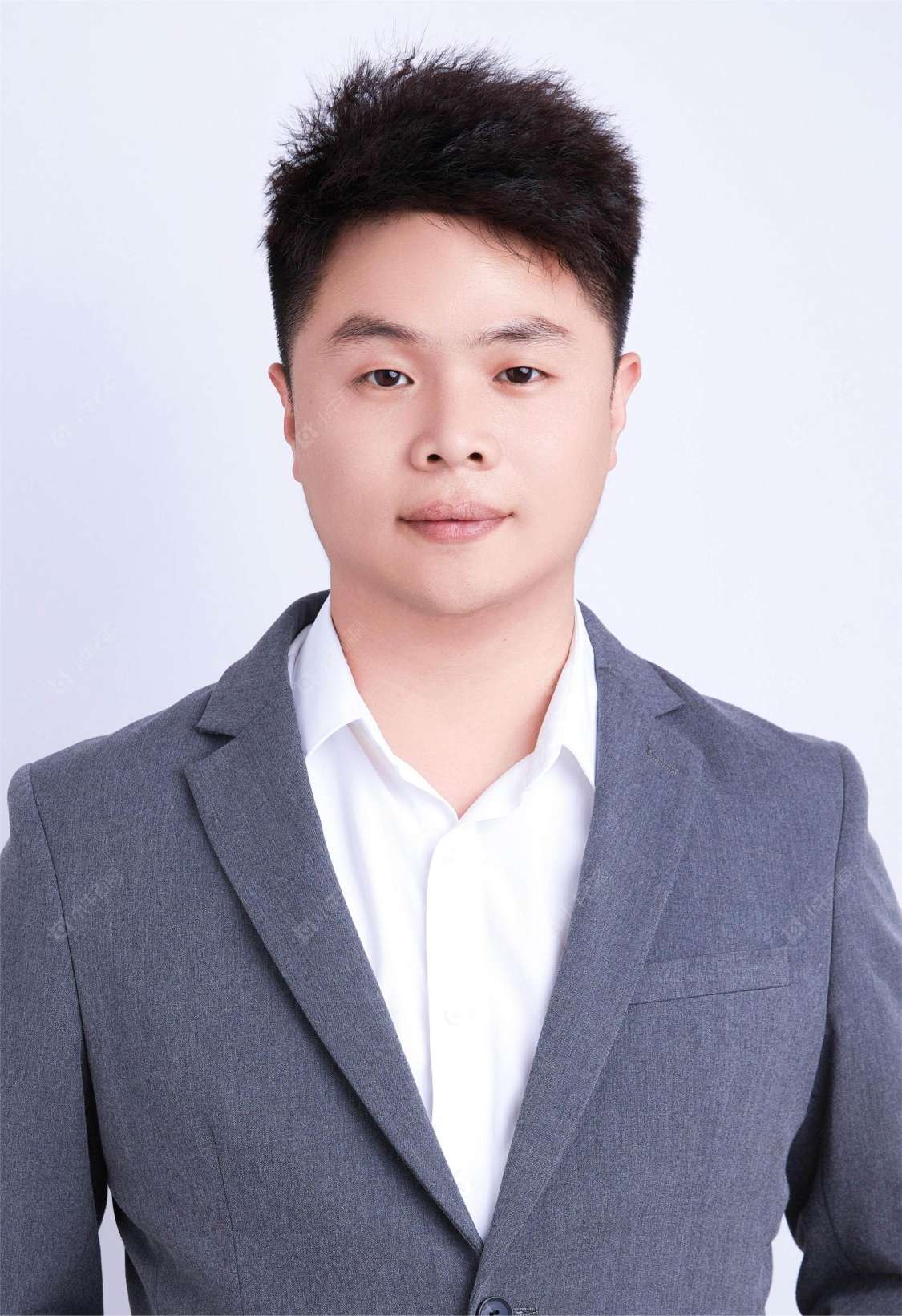 二手经纪人朱文辉