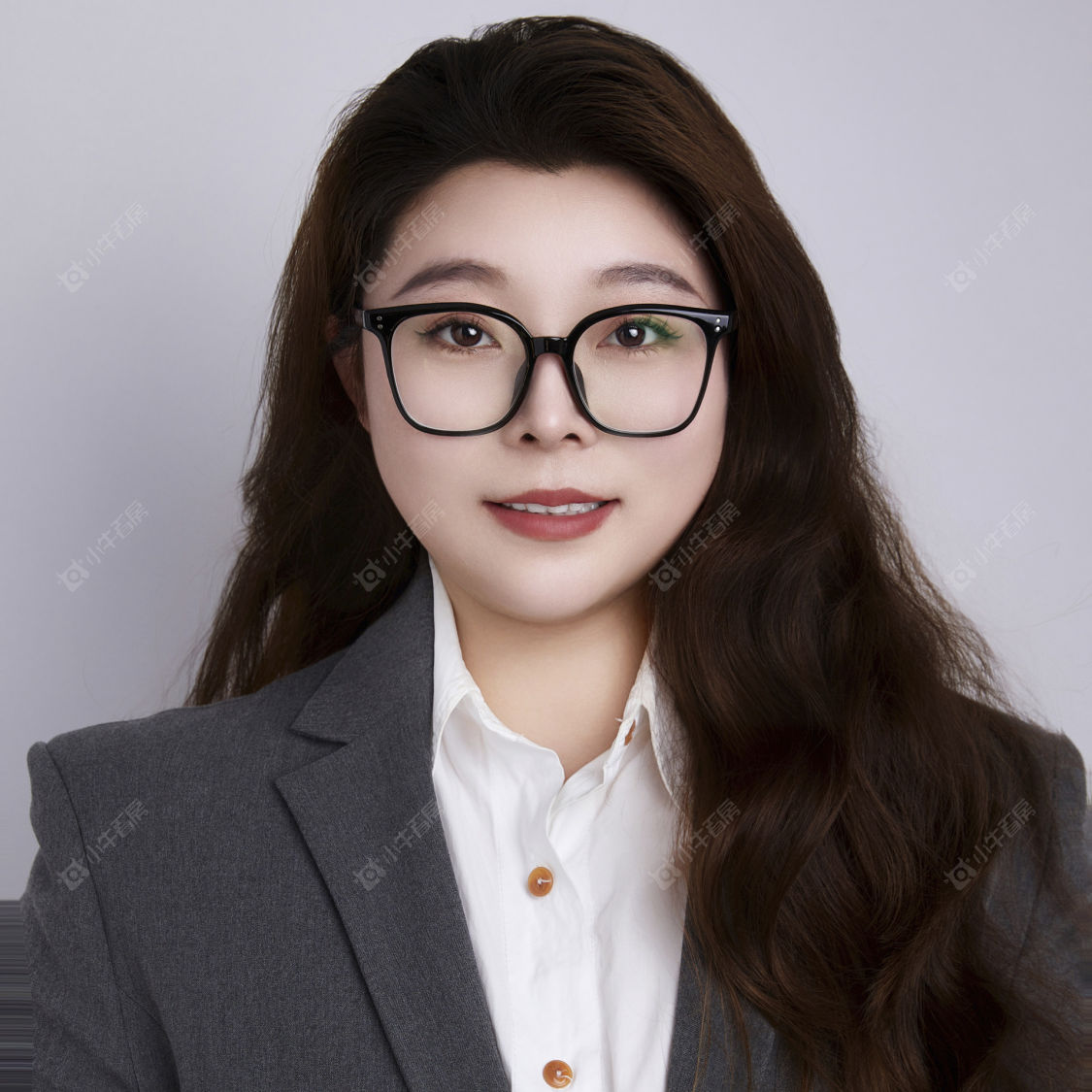 二手经纪人朱露秋