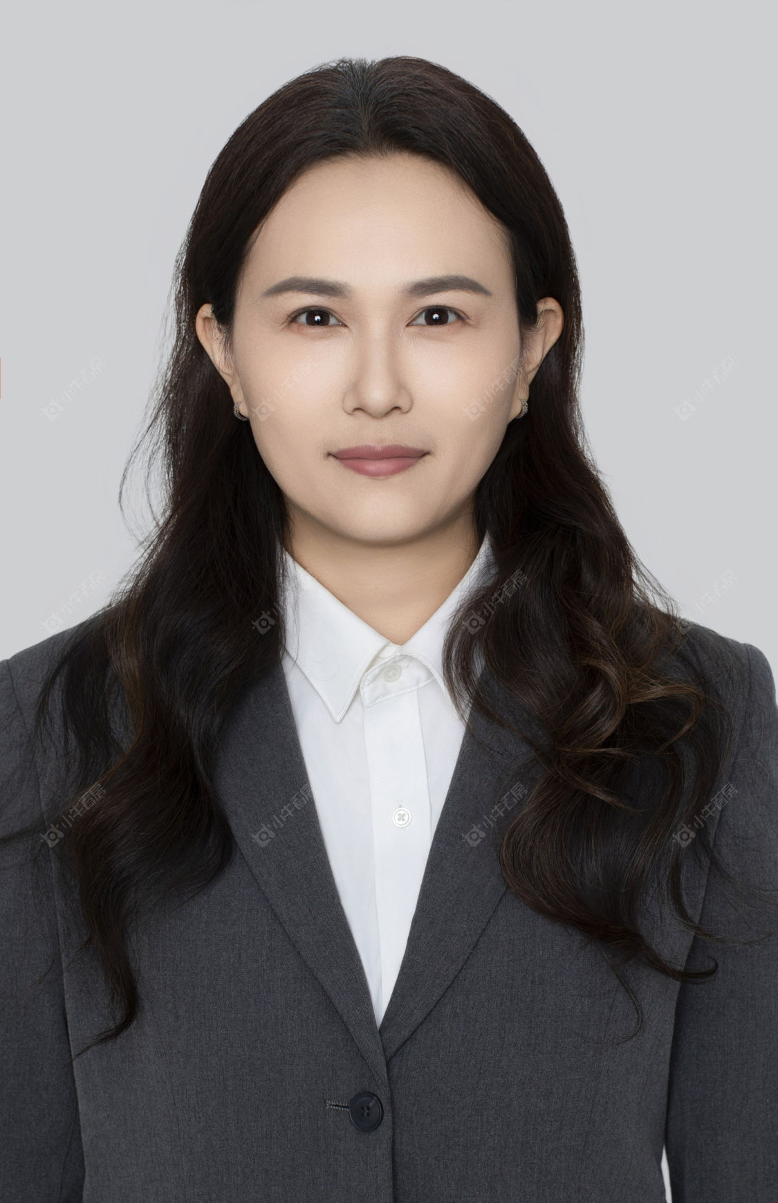 二手经纪人靳云云