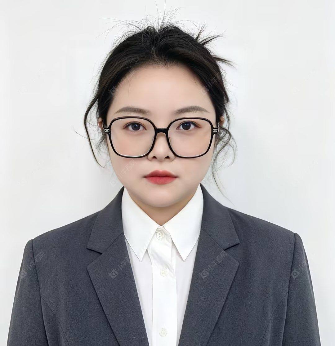 二手经纪人严秋霞