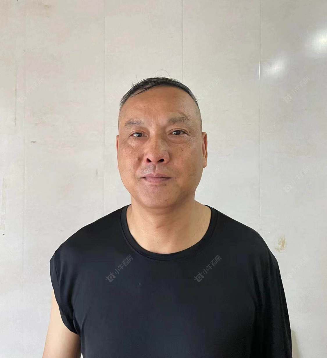 租房经纪人岳军义