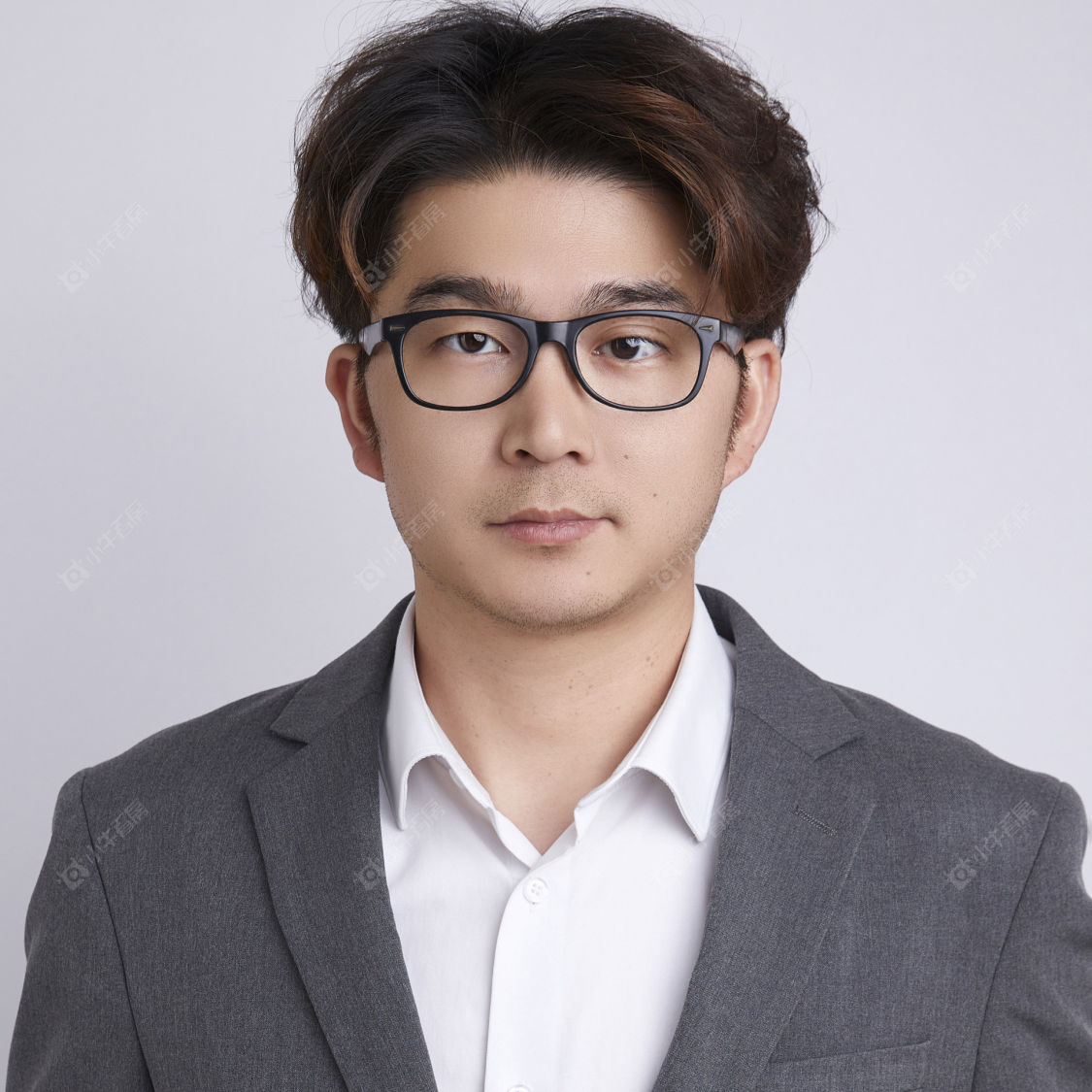 二手经纪人王泽东