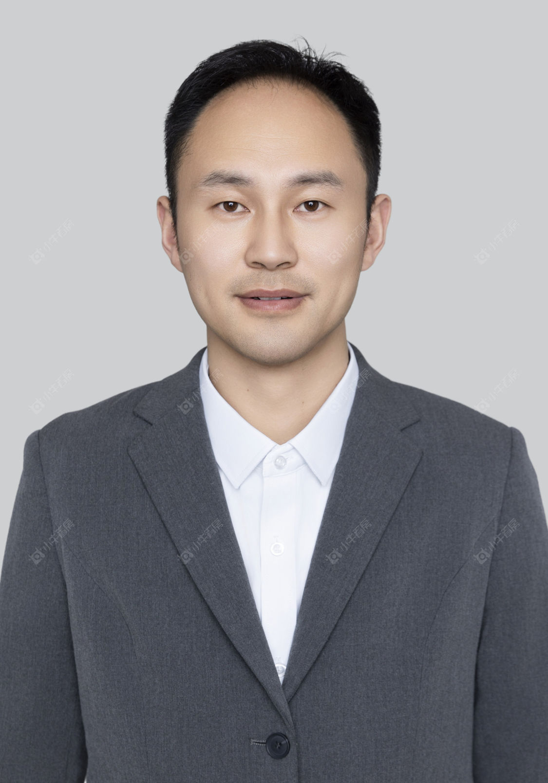 二手经纪人彭敏