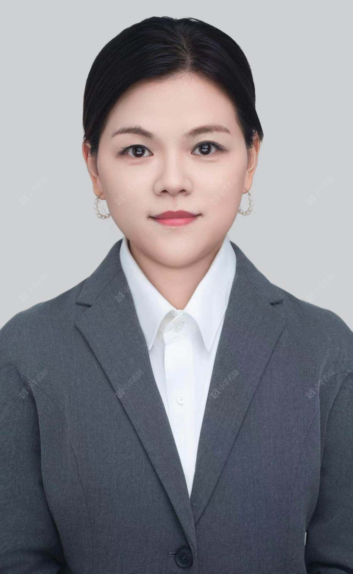 二手经纪人窦玉香