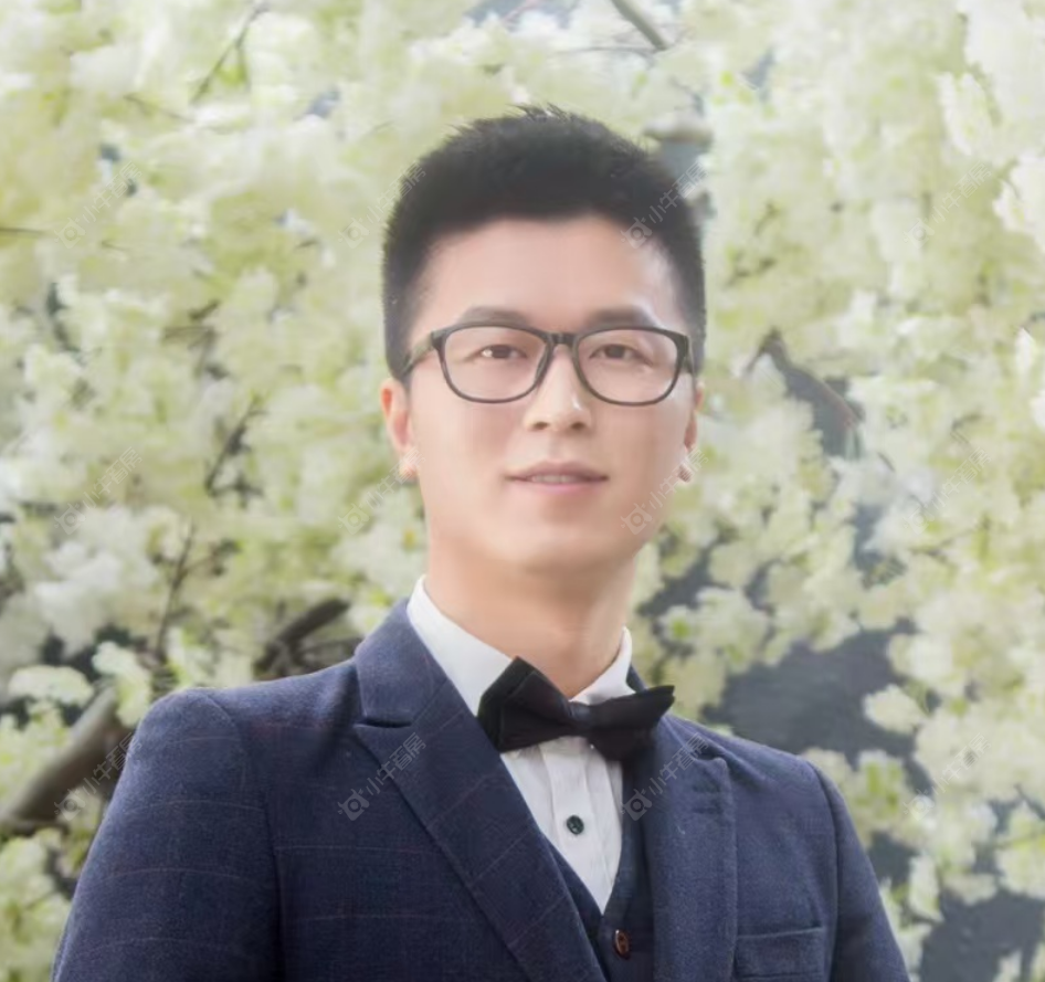 二手经纪人严凯