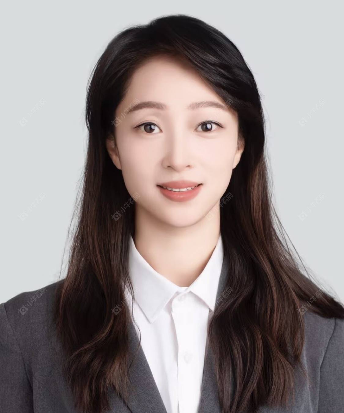 二手经纪人严丽霞